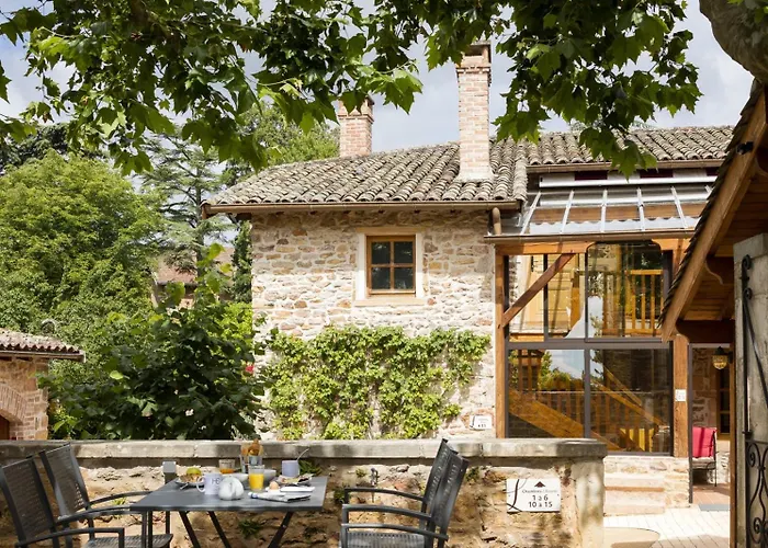 Logis Hôtel et Spa le Savigny